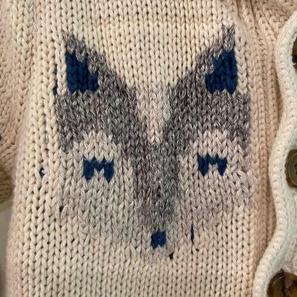 Gap boys sweater great for photo shoots - Picture 3 of 7